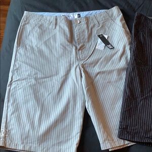 NWT DC Mens Shorts in Grey and Black  32